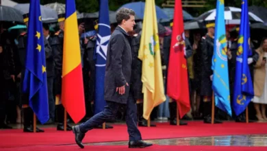 نيكوسور دان يؤدي اليمين رئيسًا لرومانيا وسط انتهاء الأزمة السياسية الكبرى